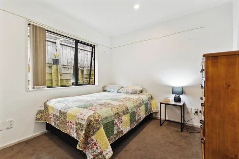 Photo of property in 18a Christmas Road, Manurewa, Auckland, 2102