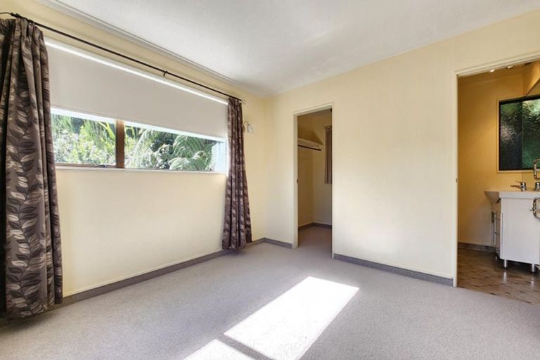 Photo of property in 43b Thatcher Crescent, Crofton Downs, Wellington, 6035