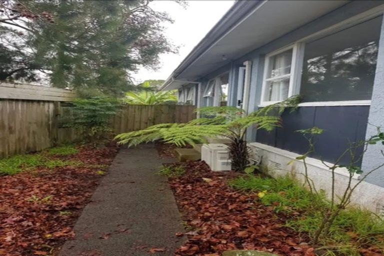 Photo of property in 3/15 Glengarry Road, Glen Eden, Auckland, 0602