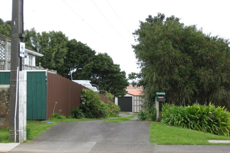 Photo of property in 24 Fitzroy Road, Fitzroy, New Plymouth, 4312