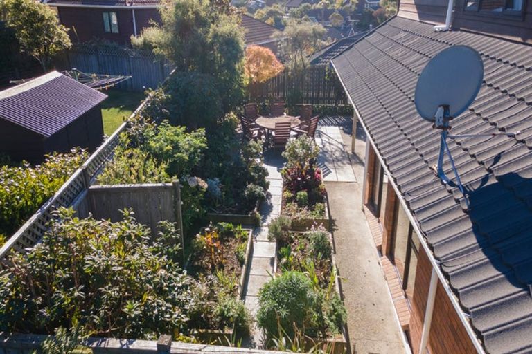 Photo of property in 6 Montrose Grove, Churton Park, Wellington, 6037