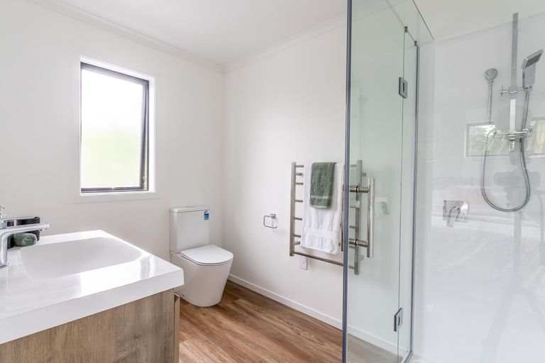 Photo of property in 1/4 Marama Street, Castor Bay, Auckland, 0620