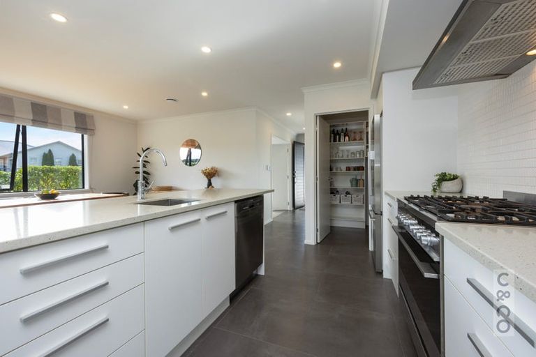 Photo of property in 19 Pohutukawa Parade, Riverhead, 0820