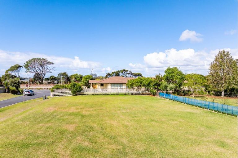 Photo of property in 3 Sunlea Lane, Mangawhai, 0505