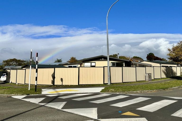 Photo of property in 2 Newcastle Street, Hokowhitu, Palmerston North, 4410