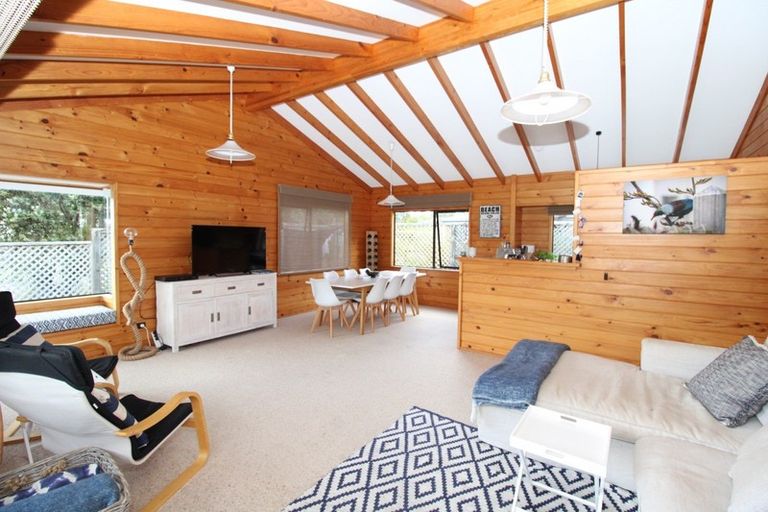 Photo of property in 219 Waimaire Avenue, Matarangi, Whitianga, 3592