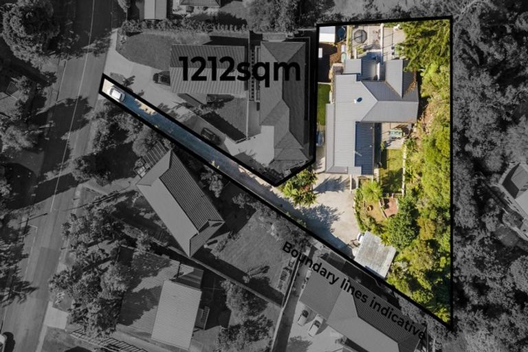 Photo of property in 40 Awaruku Road, Torbay, Auckland, 0630