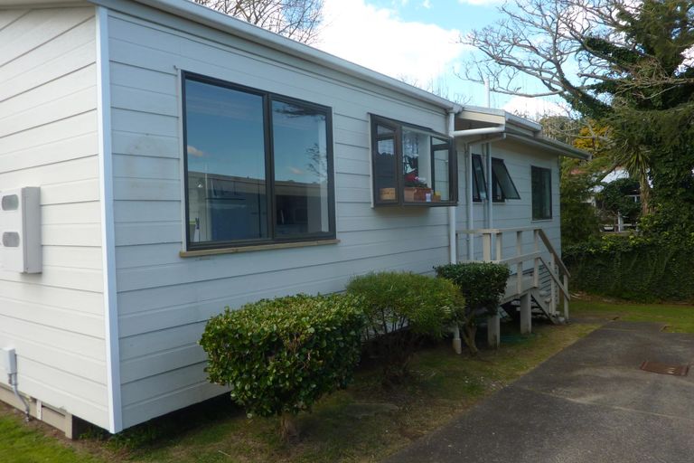 Photo of property in 2/6 Esperanto Road, Papatoetoe, Auckland, 2025
