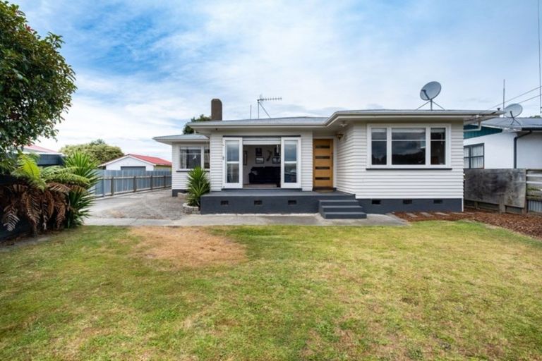 Photo of property in 42 Oldham Avenue, Onekawa, Napier, 4110