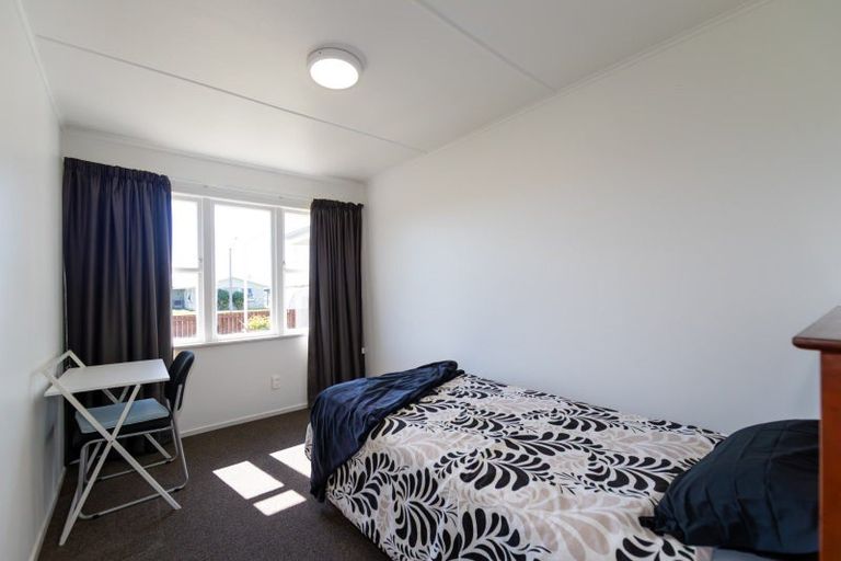 Photo of property in 17 Folkestone Drive, Flaxmere, Hastings, 4120