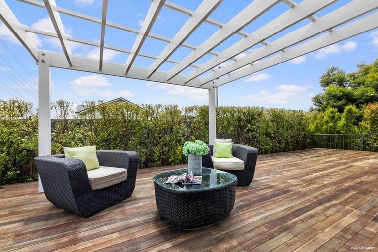 Photo of property in 1 Ambar Ridge Avenue, Massey, Auckland, 0614