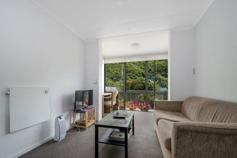 Photo of property in 5/1 Angle Street, Picton, 7220