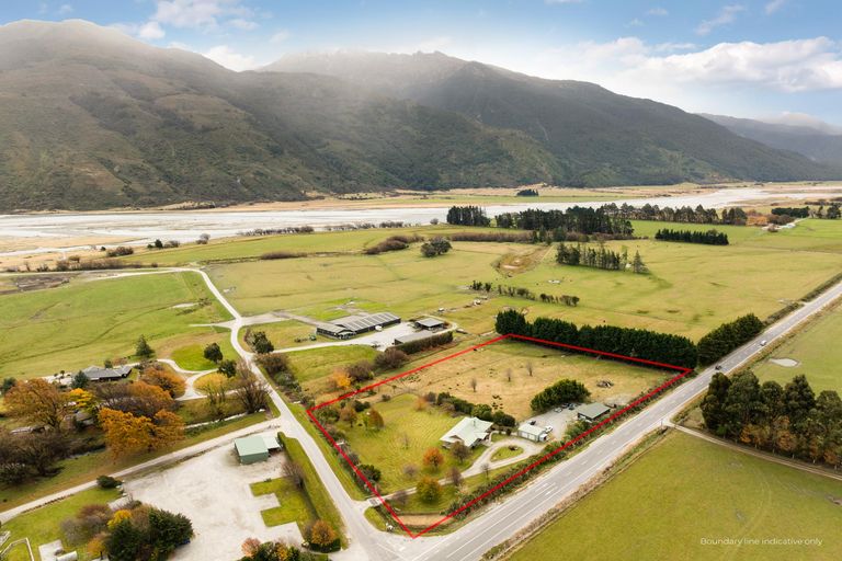 Photo of property in 2 Wilkin Road, Makarora, Wanaka, 9382