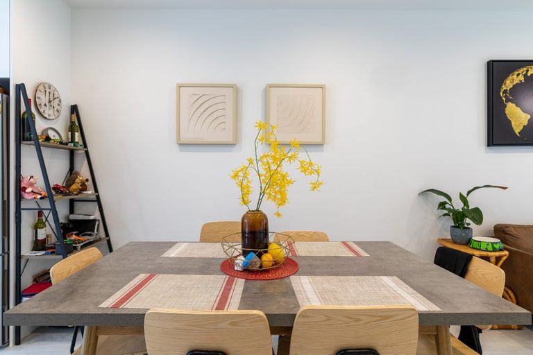 Photo of property in 10/66 Clayburn Road, Glen Eden, Auckland, 0602