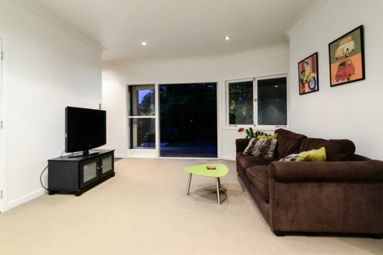 Photo of property in 54 Memorial Drive, Hamilton East, Hamilton, 3216