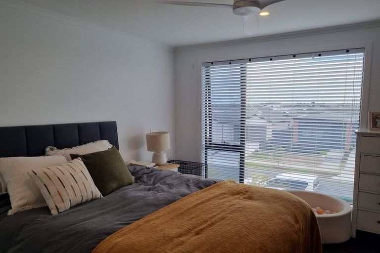 Photo of property in 5 Atutahi Lane, Papamoa Beach, Papamoa, 3118