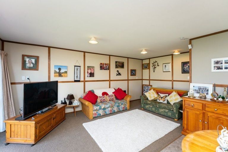 Photo of property in 6 Mavis Avenue, Waikawa Beach, Levin, 5573