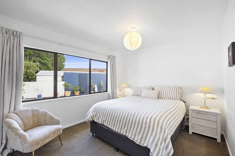 Photo of property in 17 Kipling Drive, Whalers Gate, New Plymouth, 4310