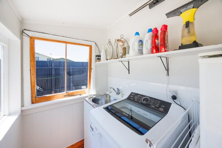 Photo of property in 35 Shortt Street, Foxton Beach, Foxton, 4815