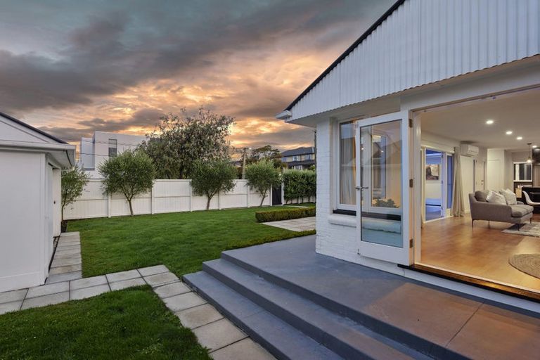 Photo of property in 141 Packe Street, Edgeware, Christchurch, 8013