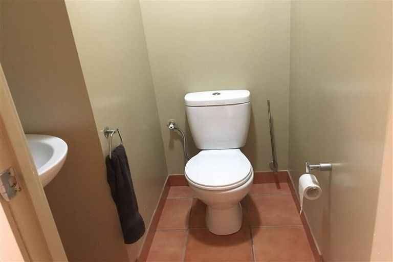 Photo of property in 596 Beach Road, Rothesay Bay, Auckland, 0630