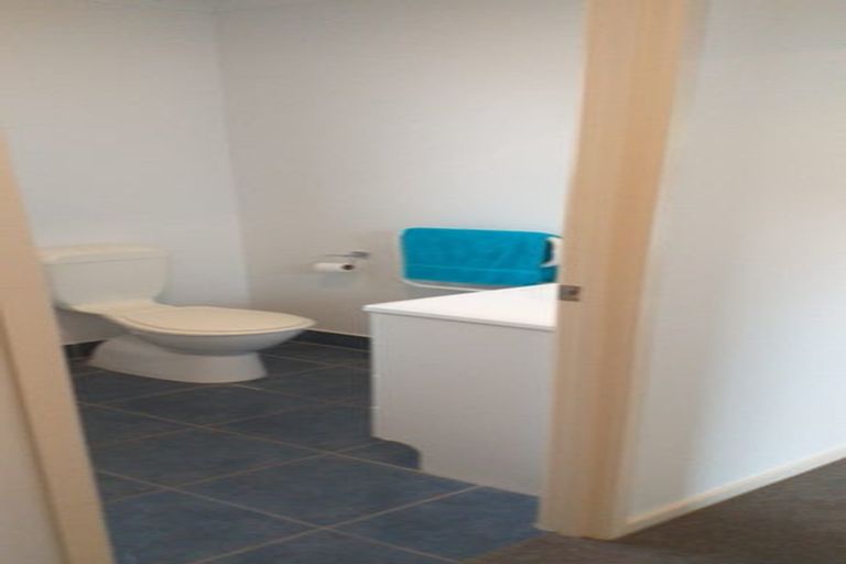 Photo of property in 20 Tauranga Place, Orewa, 0931