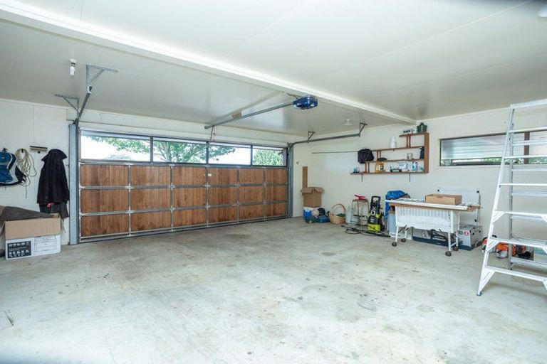 Photo of property in 111 Adelaide Road, Dannevirke, 4930