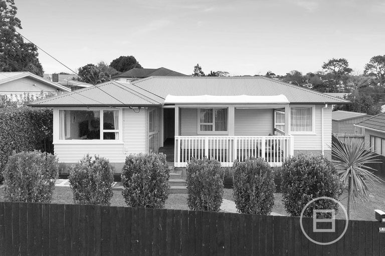 Photo of property in 260 Hepburn Road, Glendene, Auckland, 0602