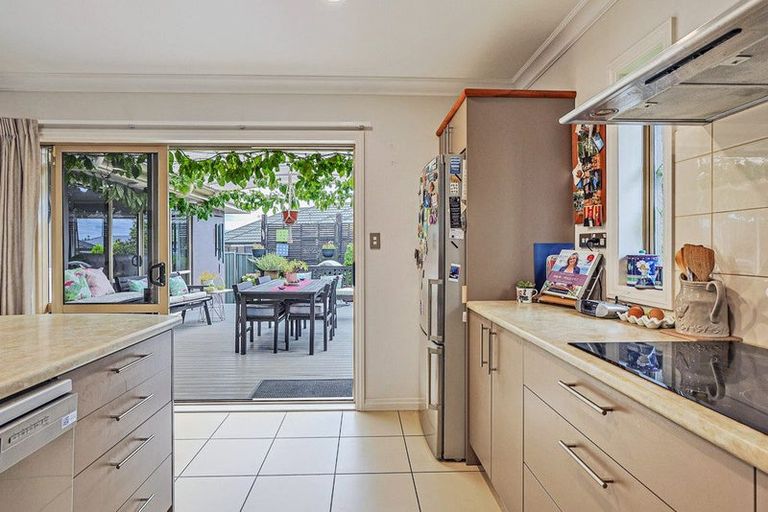 Photo of property in 9 Russell Robertson Drive, Havelock North, 4130