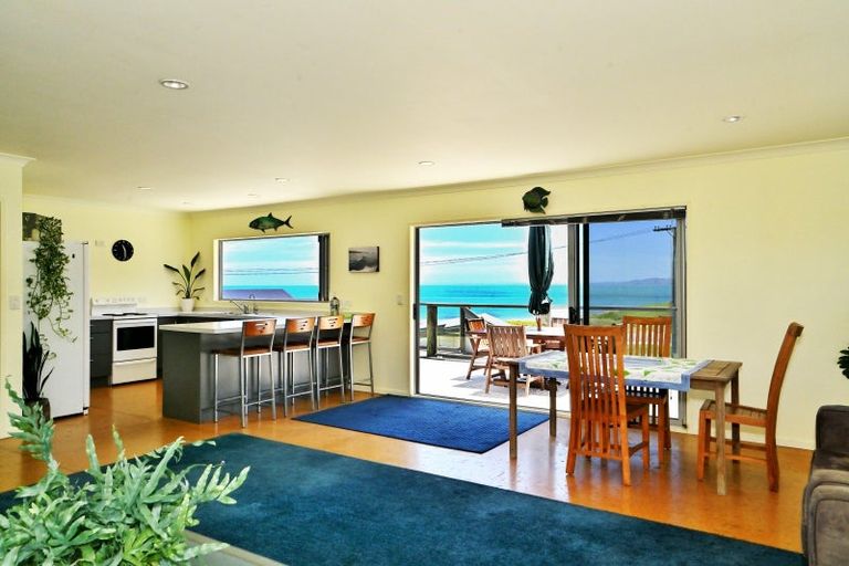 Photo of property in 6 Argyle Street, Mahia, 4198