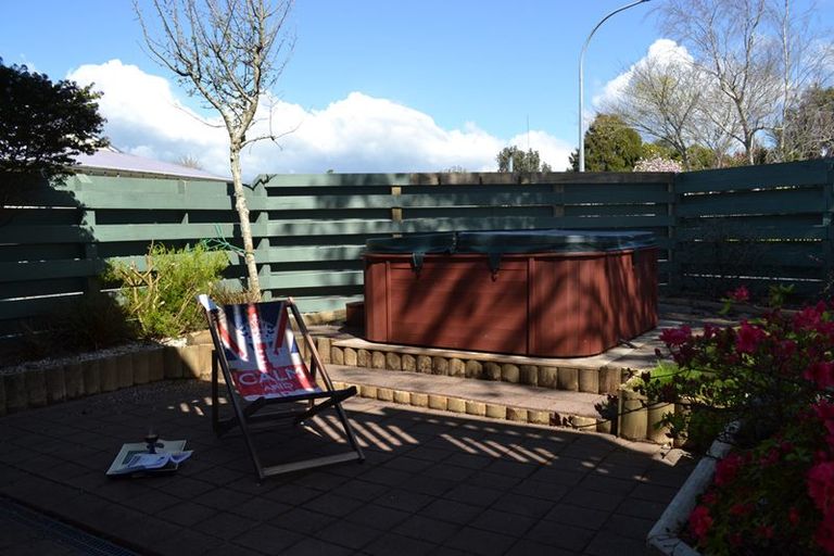 Photo of property in 2 Titoki Place, Inglewood, 4330