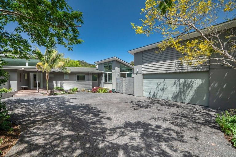 Photo of property in 13 Florance Avenue, Russell, 0202