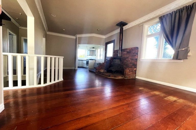 Photo of property in 15 Moffitt Street, Vogeltown, Wellington, 6021