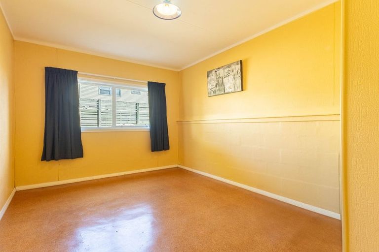 Photo of property in 6 Tahi Road, Paraparaumu Beach, Paraparaumu, 5032