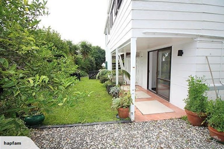 Photo of property in 1/49 Brigantine Drive, Beach Haven, Auckland, 0626