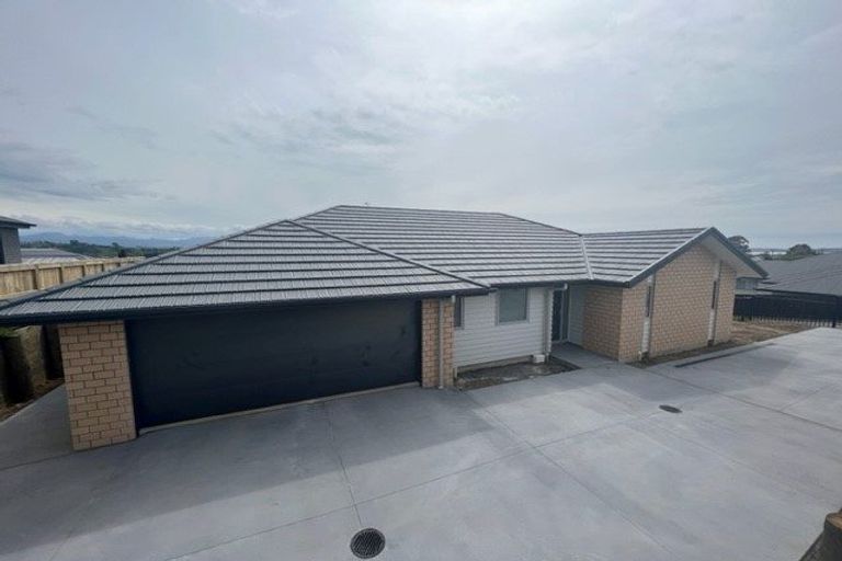 Photo of property in 17 Te Kaka Place, Omokoroa, 3114