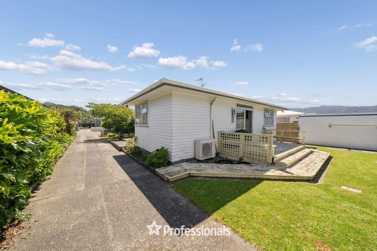 Photo of property in 15 Wetherby Grove, Wainuiomata, Lower Hutt, 5014