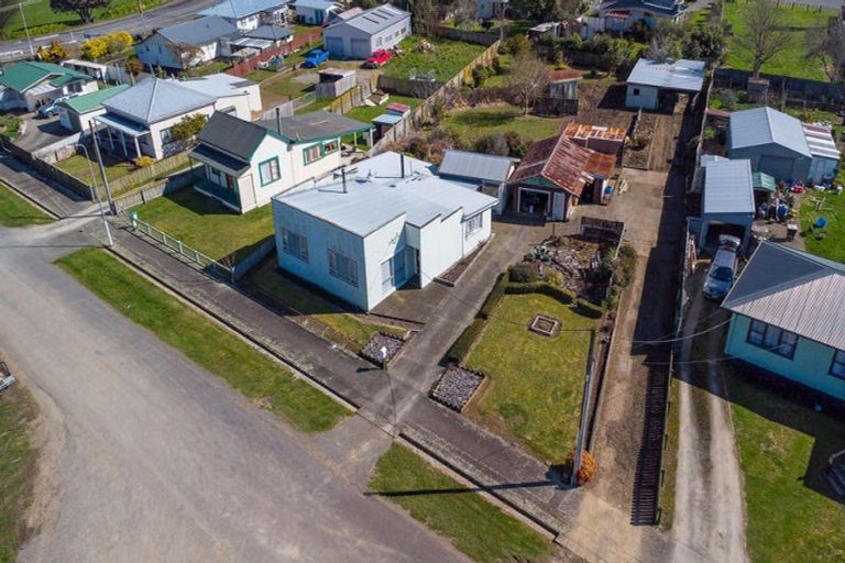 Photo of property in 4 Otanga Street, Dannevirke, 4930
