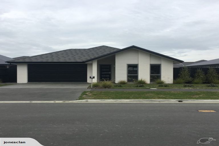 Photo of property in 16 Dunlops Crescent, Marshland, Christchurch, 8083