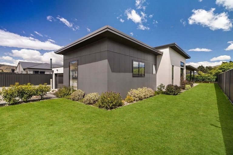 Photo of property in 55 Wallis Drive, Cromwell, 9310