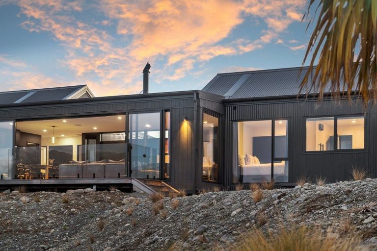 Photo of property in 35 D'archiac Drive, Lake Tekapo, 7999