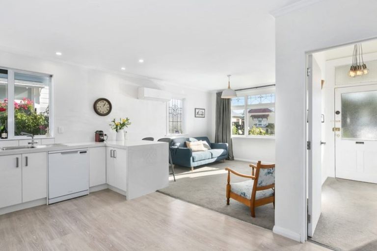 Photo of property in 27 Jackson Street, Saint Kilda, Dunedin, 9012