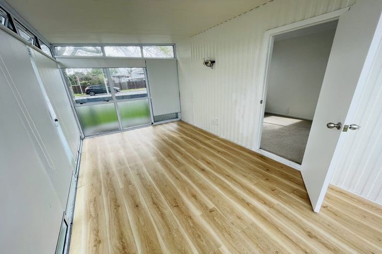 Photo of property in 3/122 Archers Road, Glenfield, Auckland, 0629