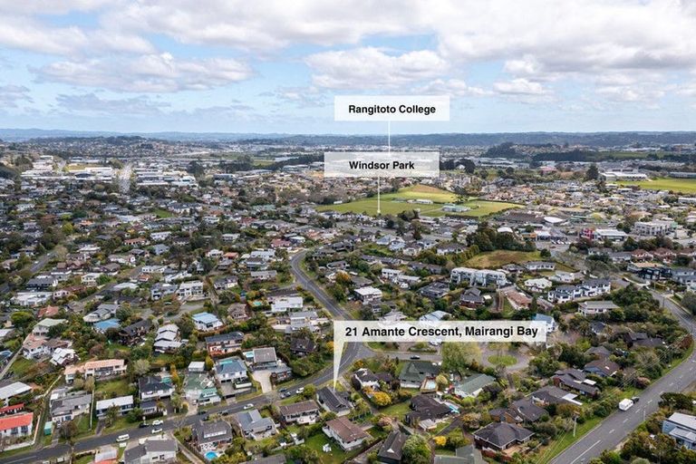 Photo of property in 2/19 Amante Crescent, Mairangi Bay, Auckland, 0630