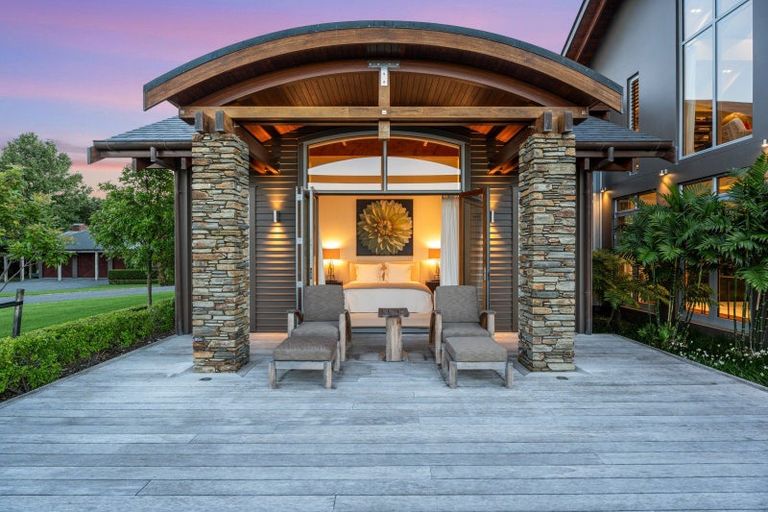 Photo of property in 42 Porterfield Road, Whitford, Howick, 2571