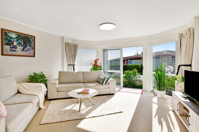 Photo of property in 96c Lakeside Drive, Orewa, 0931