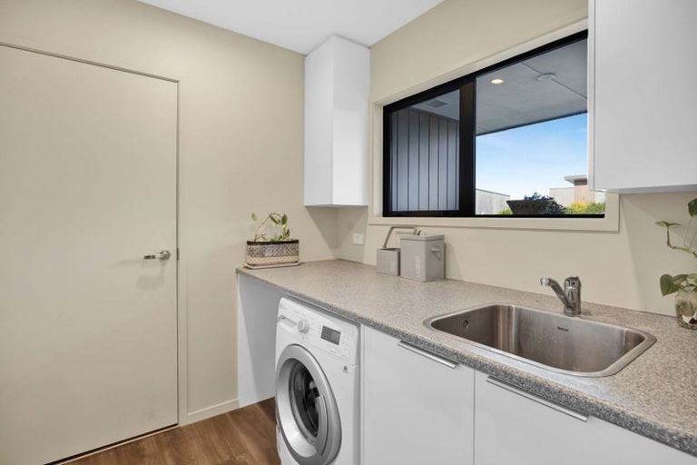 Photo of property in 12 Kotare Drive, Waiwhakaiho, New Plymouth, 4312