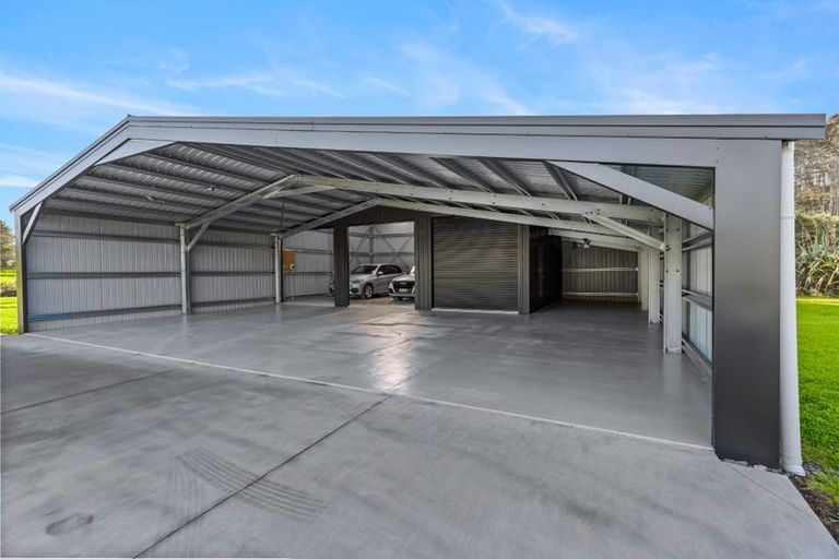 Photo of property in 121 Valley Road, Waimauku, 0881