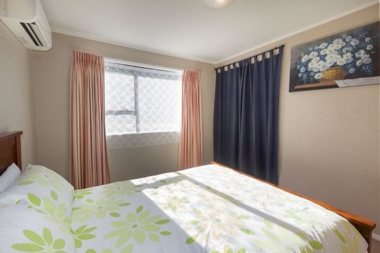 Photo of property in 11 Forglen Place, Tawa, Wellington, 5028