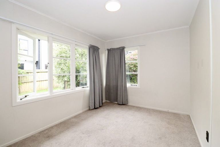 Photo of property in 108 Kervil Avenue, Te Atatu Peninsula, Auckland, 0610